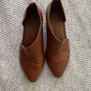 Universal Thread Wenda Cut Out Bootie